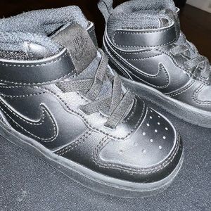 toddler size Nike Jordans Size 6